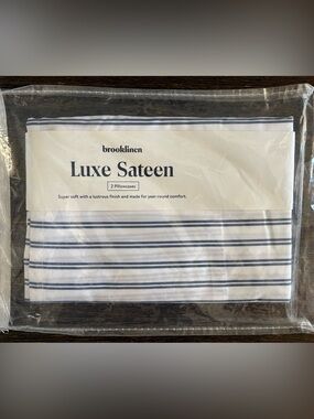 Brooklinen Luxe Sateen 2 Standard Pillowcases Tandem Stripe in Storm Blue